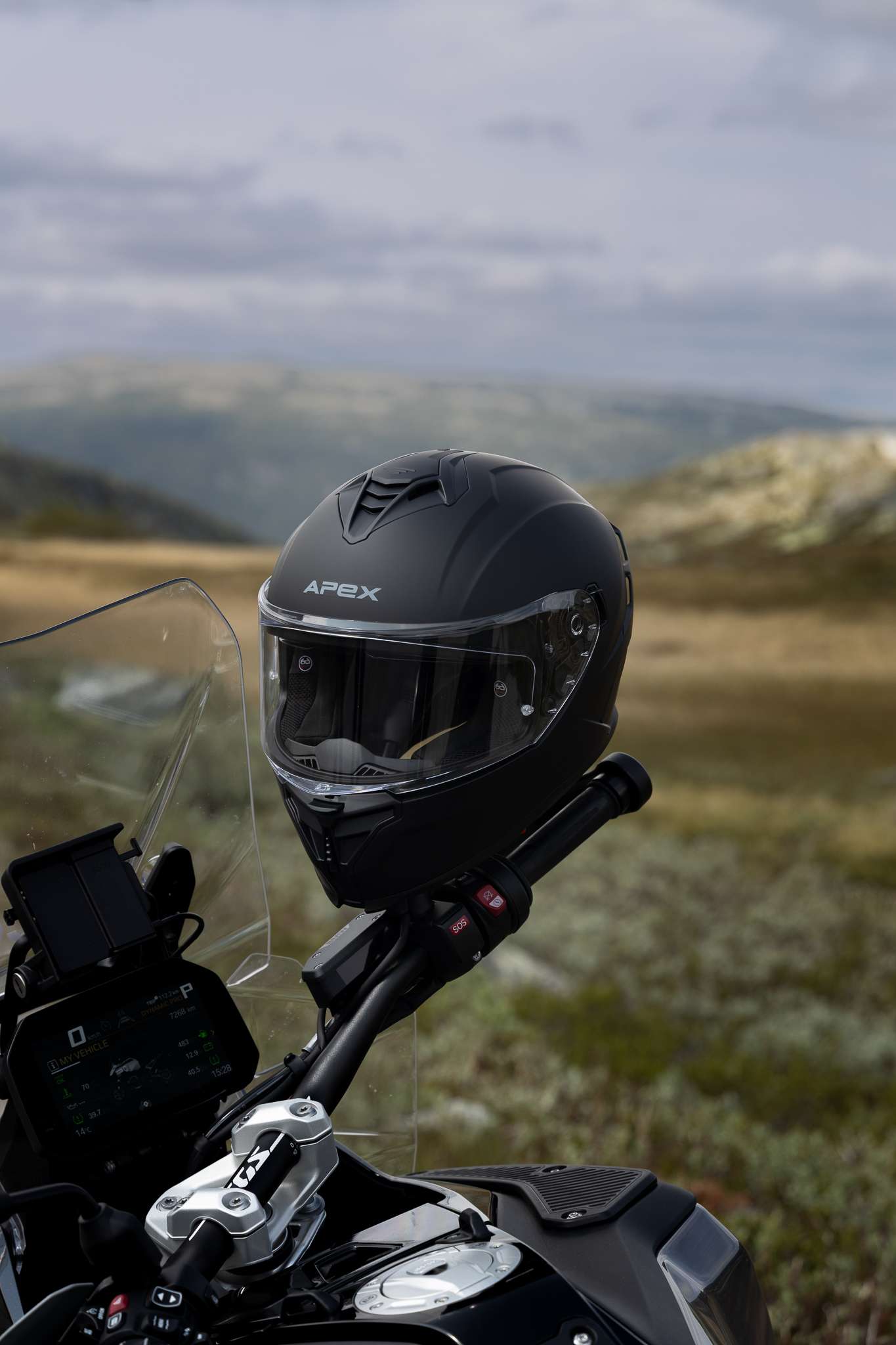 Hjelm, Apex. FI200 Solid (matt svart) Helhjelm