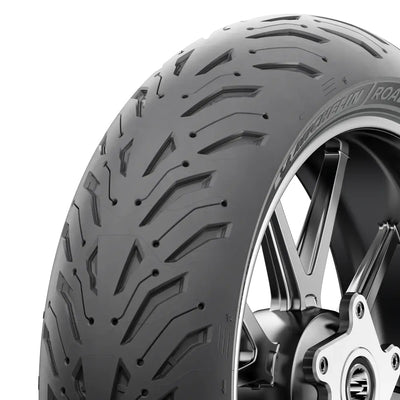 Dekk, Michelin. Road 6 (120/70-17 + 190/55-17) Dekksett foran og bak